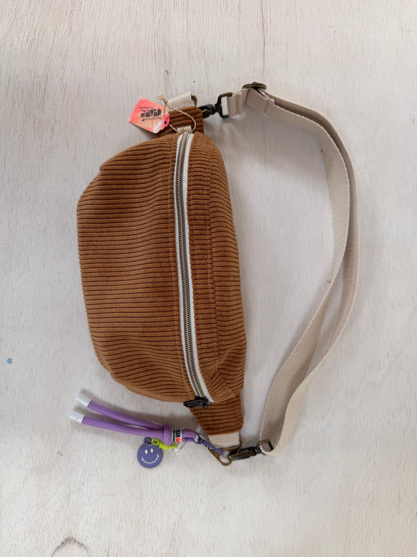 Kleine Bumbag Crossbody Tasche in Cognac – handgefertigt