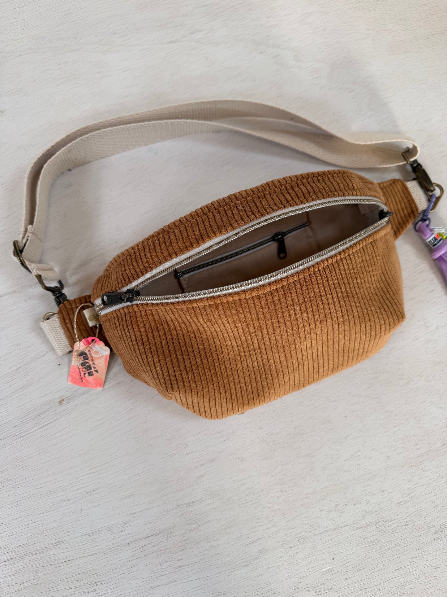 Kleine Bumbag Crossbody Tasche in Cognac – handgefertigt